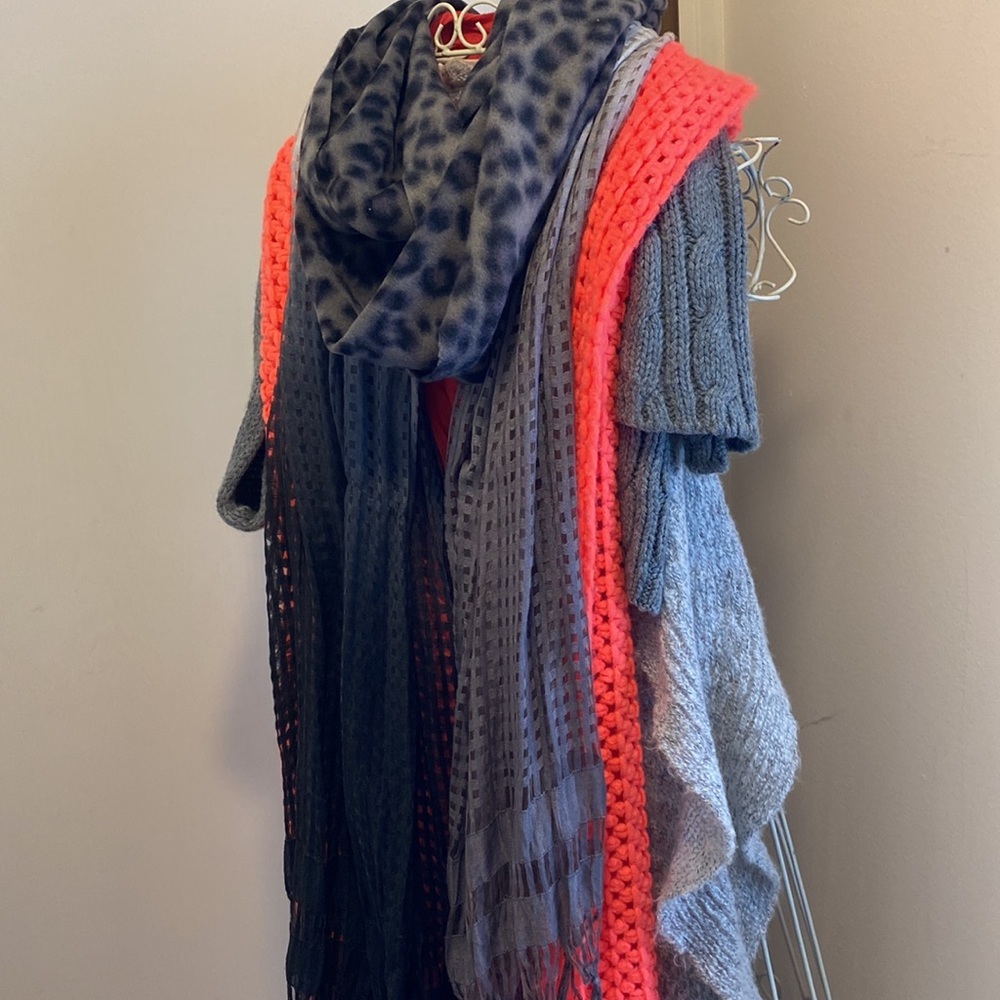 Six scarf bundle - Picture 2 of 12